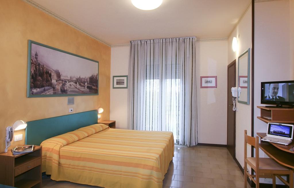 Hotel Marselli Rimini Exteriér fotografie