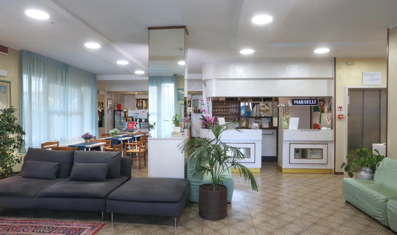 Hotel Marselli Rimini Exteriér fotografie